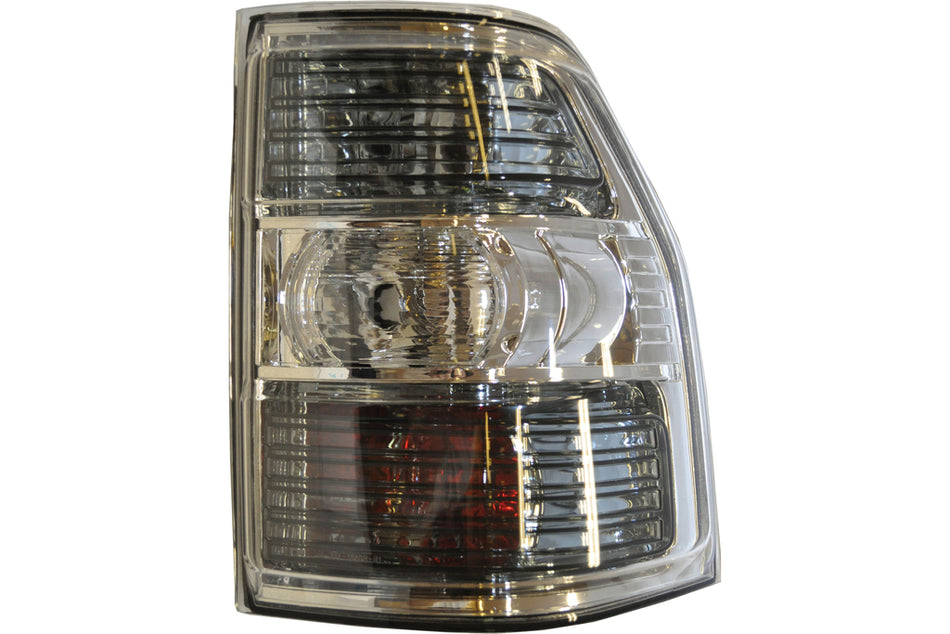 Fanale Posteriore Sinistro-Con Portalampada-Crystal Mod. 5 Porte Per Mitsubishi Pajero (MB1624154)