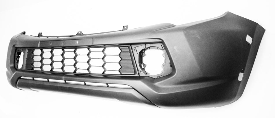 Paraurti Anteriore-Con Primer-Con Tracce Lavafari-Con Fori Parafanghini Per Mitsubishi L200 - Triton (MB8241001)
