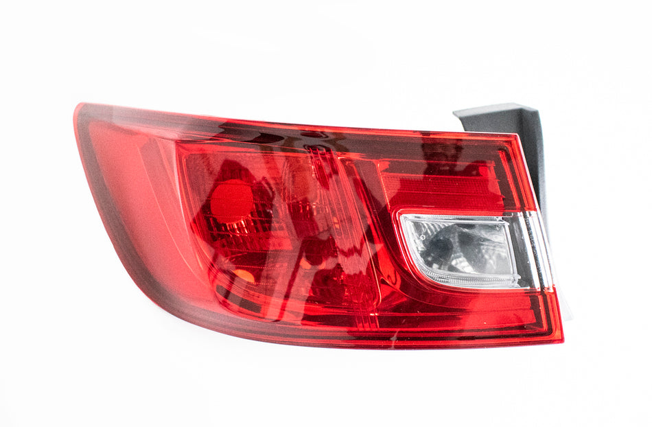 Fanale Posteriore Destro-Esterno-Senza Portalampada Per Renault Clio (RN3304153)