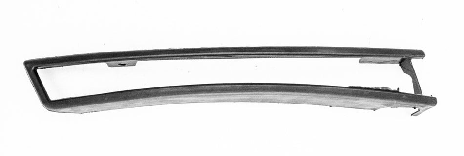 Modanatura Destra Paraurti Anteriore-Nera Per Volkswagen Passat B6 (VG0541247)